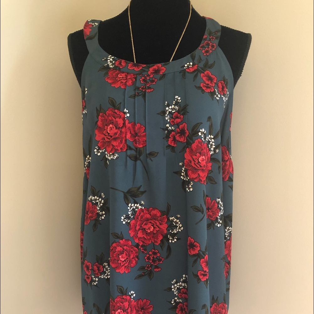 Torrid Floral Blouse 14/16 Red White & Blue